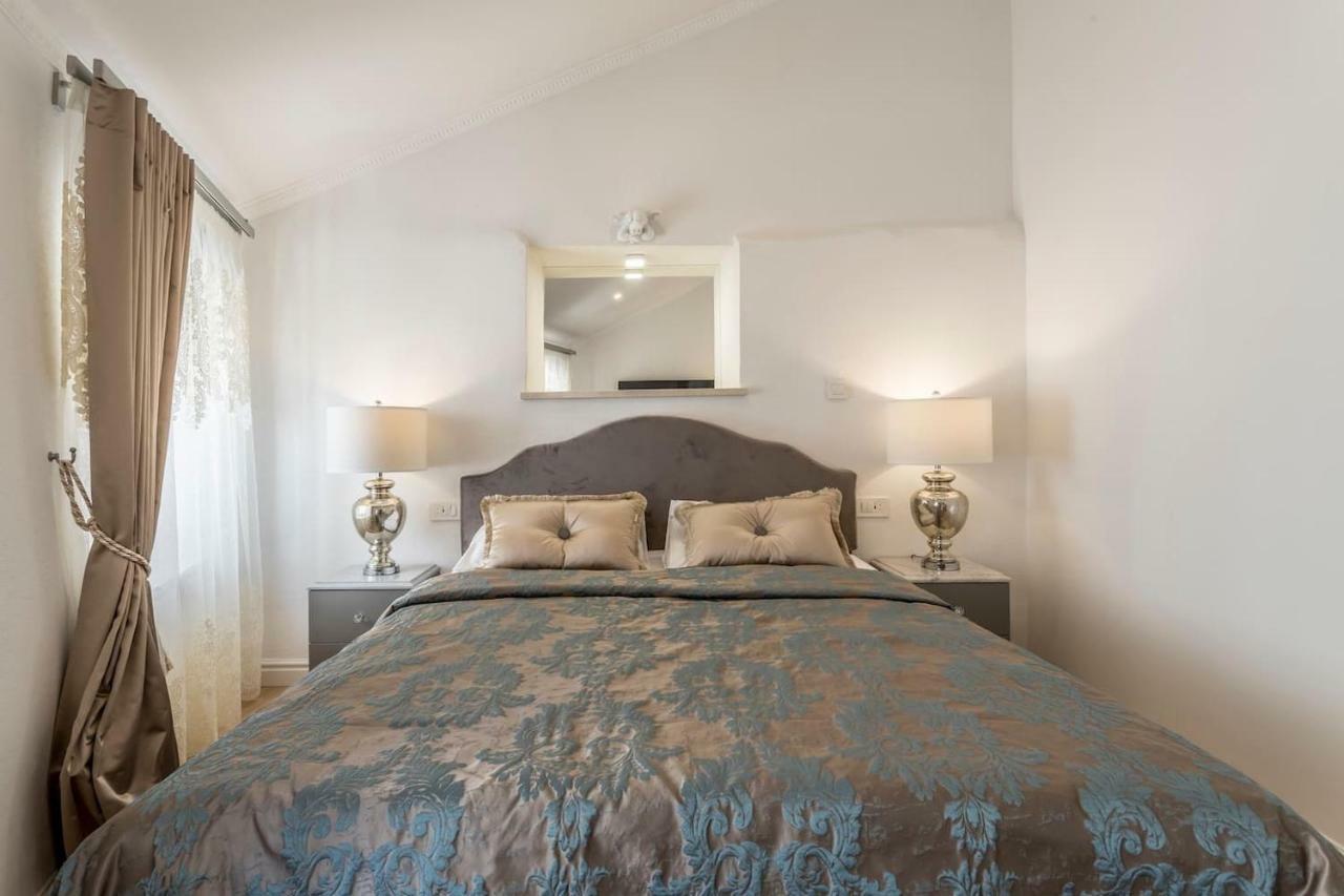Berislavic Palace Apartamento *